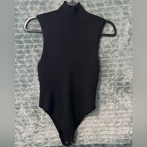 NWT Pretty little thing black bodysuit- M